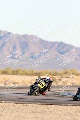 media/Dec-07-2025-CVMA (Sun) [[3e7d2de5dc]]/Race 18-Formula Twins-Formula 40 UL/